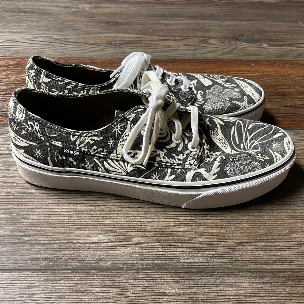Vans Brigata Night Ocean Black/True White Skate shoes. Men’s 8/Women’s 9.5. Rare